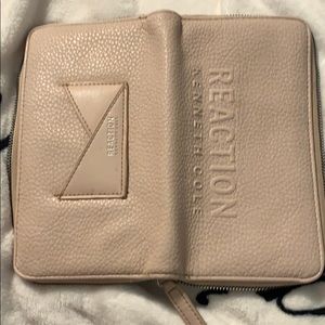 Kenneth Cole wallet